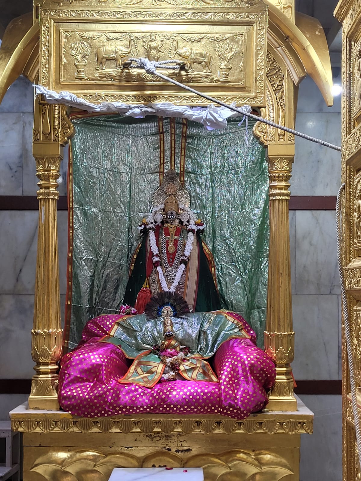 તારીખ ૧૦/૧૧/૨૦૨૩ ને શુક્રવાર ના શ્રુંગાર દર્શન